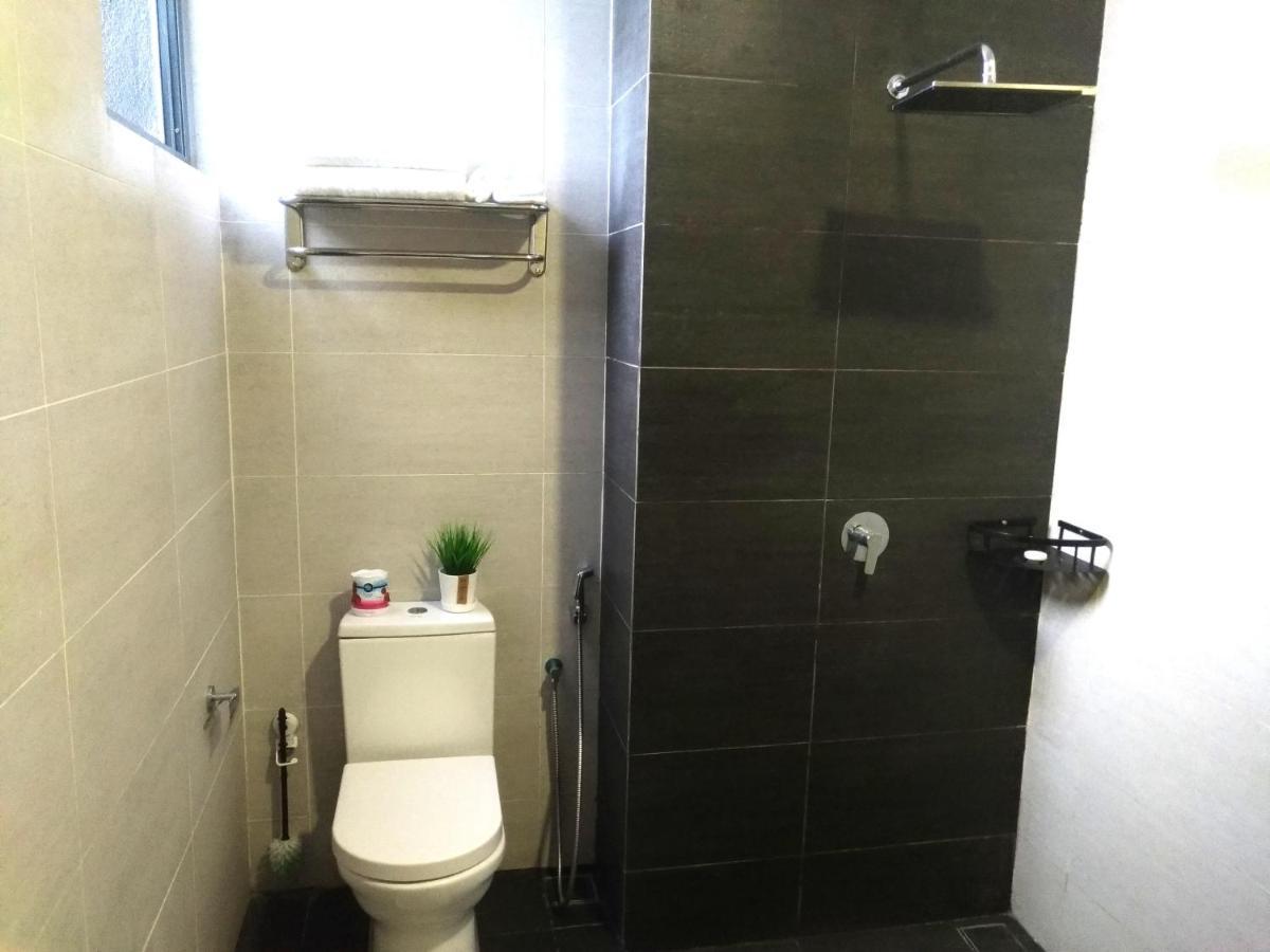 Golden Troika Kota Bharu - 2 Bedrooms Exterior photo